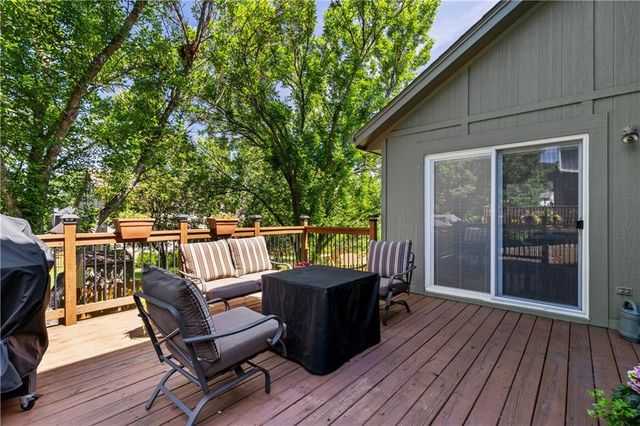 12285 S Mullen Road, Olathe, KS 66062