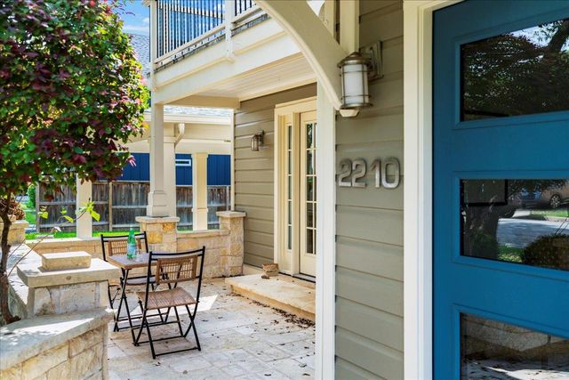 2210 Meadowbrook DR, Austin, TX 78703