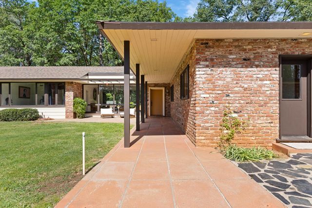 1040 Gladycon Rd, Colfax, CA 95713