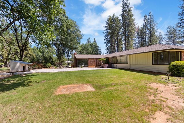 1040 Gladycon Rd, Colfax, CA 95713