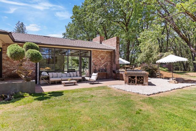 1040 Gladycon Rd, Colfax, CA 95713