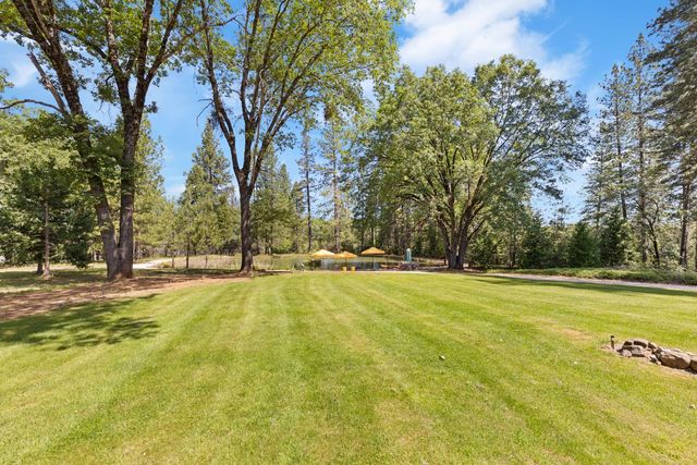 1040 Gladycon Rd, Colfax, CA 95713