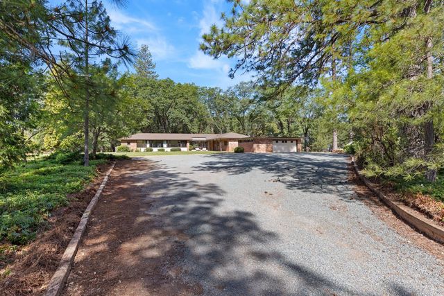 1040 Gladycon Rd, Colfax, CA 95713