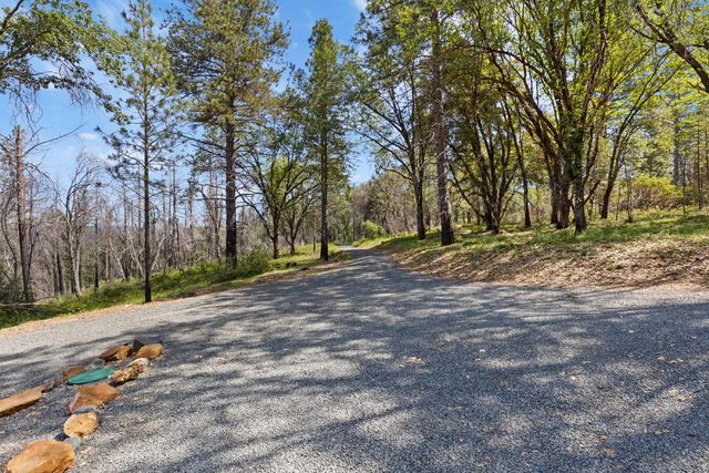 1040 Gladycon Rd, Colfax, CA 95713
