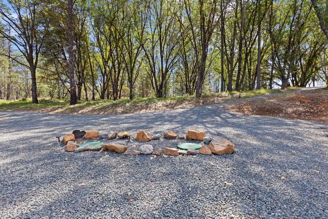 1040 Gladycon Rd, Colfax, CA 95713