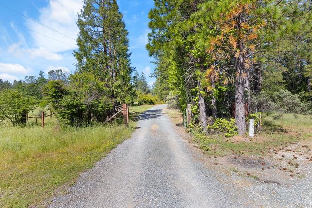 1040 Gladycon Rd, Colfax, CA 95713