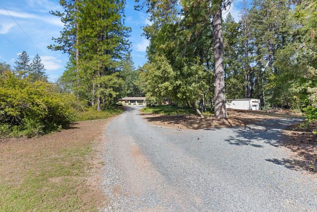 1040 Gladycon Rd, Colfax, CA 95713