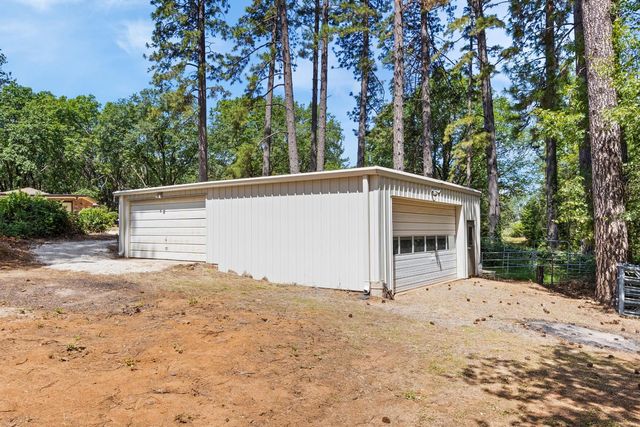 1040 Gladycon Rd, Colfax, CA 95713