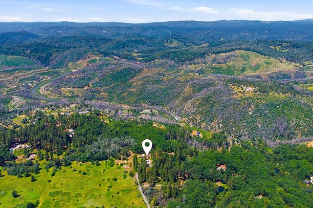 1040 Gladycon Rd, Colfax, CA 95713