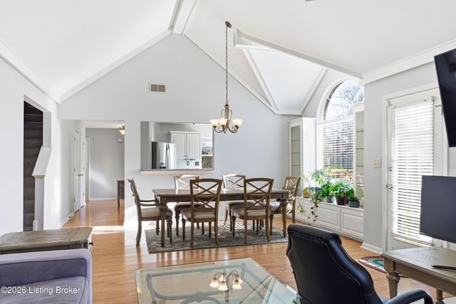 10201 Shoal Creek Ct, Louisville, KY 40291