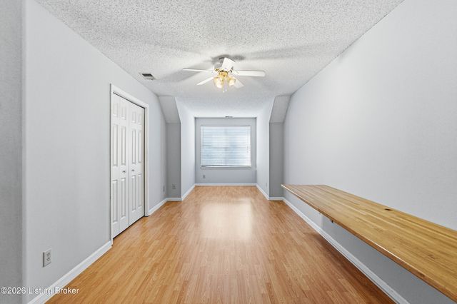 10201 Shoal Creek Ct, Louisville, KY 40291