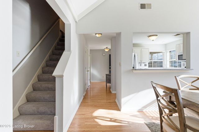 10201 Shoal Creek Ct, Louisville, KY 40291