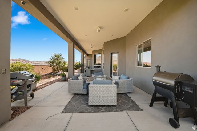 1938 N OUTLOOK DR, Washington, UT 84780
