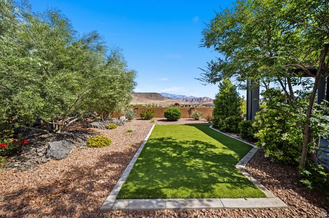 1938 N OUTLOOK DR, Washington, UT 84780