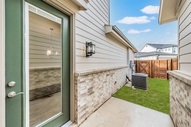 9613 Thorncrown Lane, Fort Worth, TX 76179