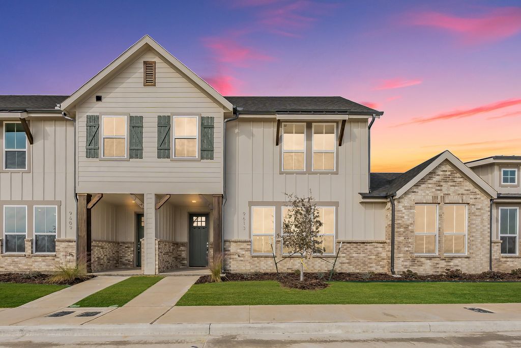 9613 Thorncrown Lane, Fort Worth, TX 76179