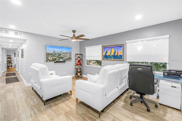 224 6TH AVENUE N 7, St Petersburg, FL 33701