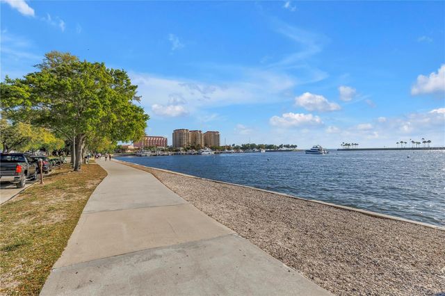 224 6TH AVENUE N 7, St Petersburg, FL 33701