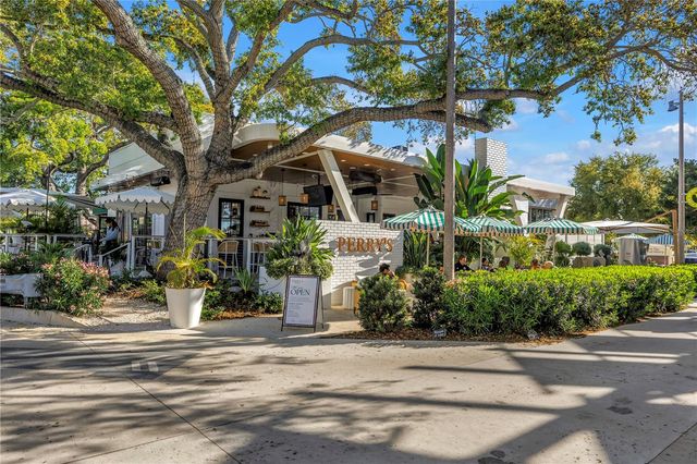 224 6TH AVENUE N 7, St Petersburg, FL 33701