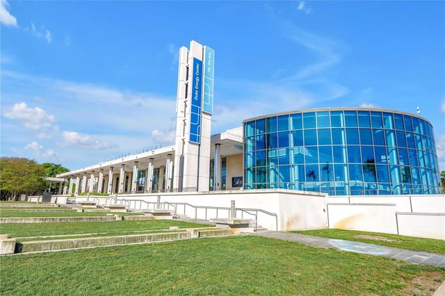 224 6TH AVENUE N 7, St Petersburg, FL 33701