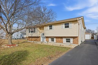 1120 Poplar Street, Lake In The Hills, IL 60156