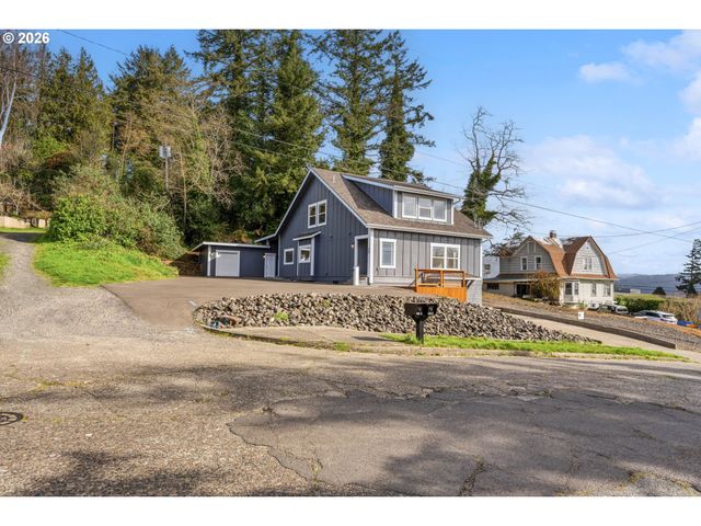 790 OREGON Ave, North Bend, OR 97459