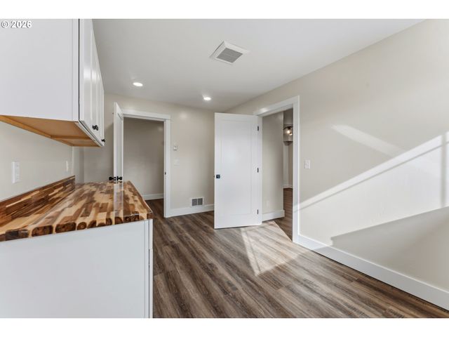 790 OREGON Ave, North Bend, OR 97459