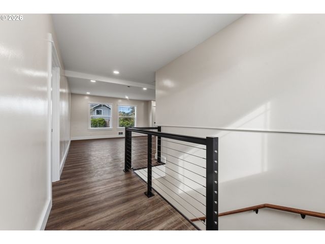 790 OREGON Ave, North Bend, OR 97459