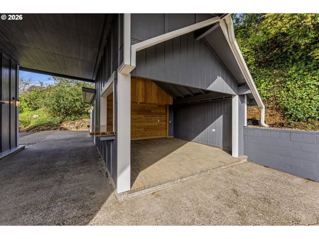 790 OREGON Ave, North Bend, OR 97459