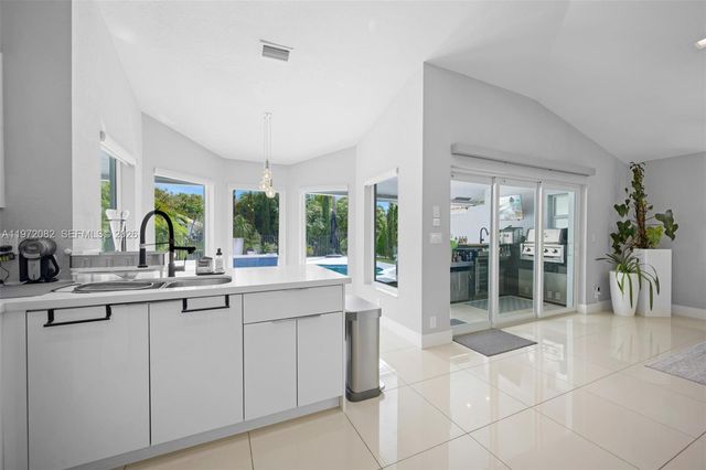 1242 Terrystone Ct, Weston, FL 33326