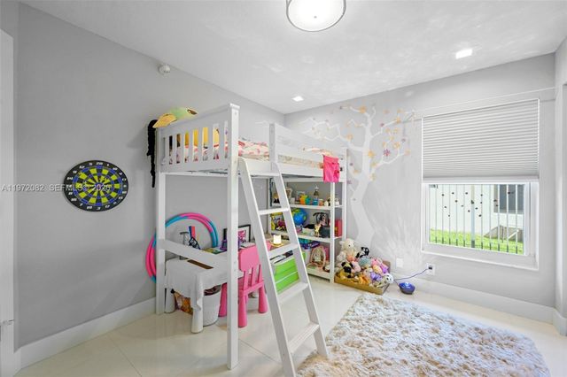 1242 Terrystone Ct, Weston, FL 33326