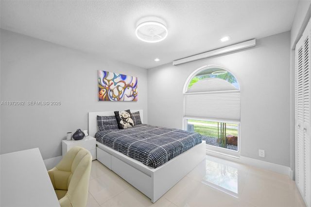 1242 Terrystone Ct, Weston, FL 33326