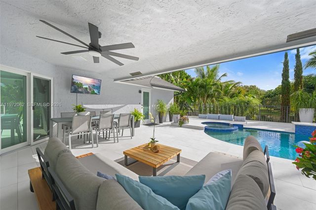 1242 Terrystone Ct, Weston, FL 33326