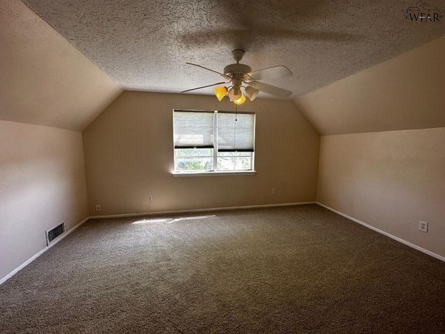 240 GLASGOW DRIVE, Wichita Falls, TX 76302