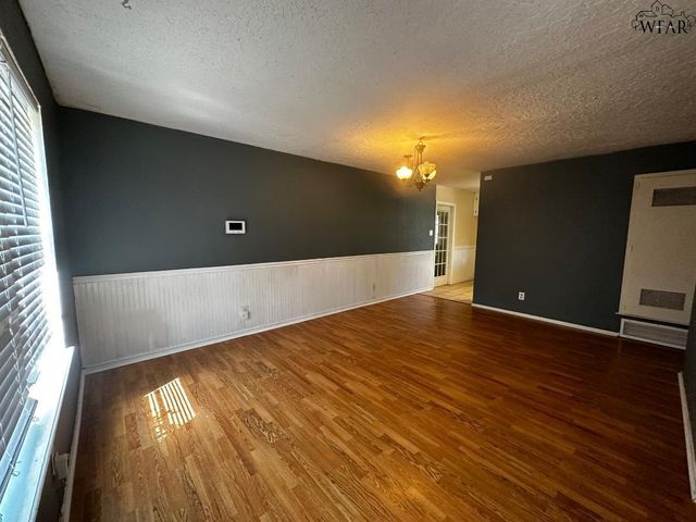 240 GLASGOW DRIVE, Wichita Falls, TX 76302