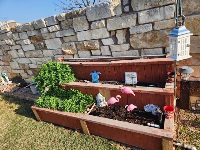 441 Mistflower Springs DR, Leander, TX 78641