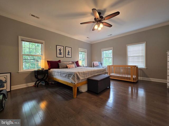 1138 S HARRISON ST, Arlington, VA 22204