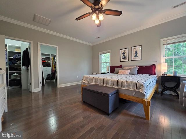 1138 S HARRISON ST, Arlington, VA 22204
