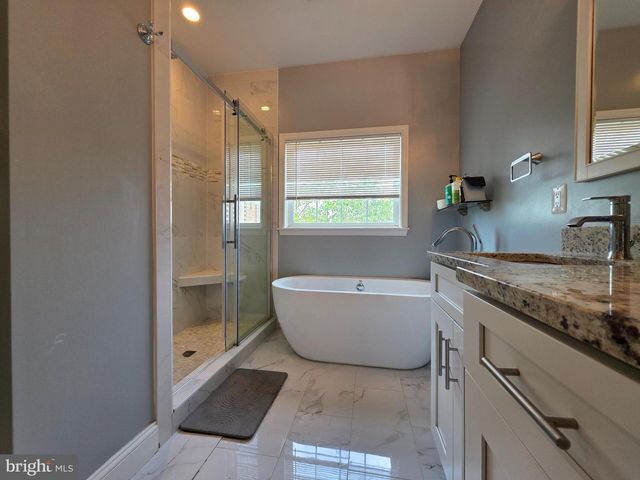 1138 S HARRISON ST, Arlington, VA 22204