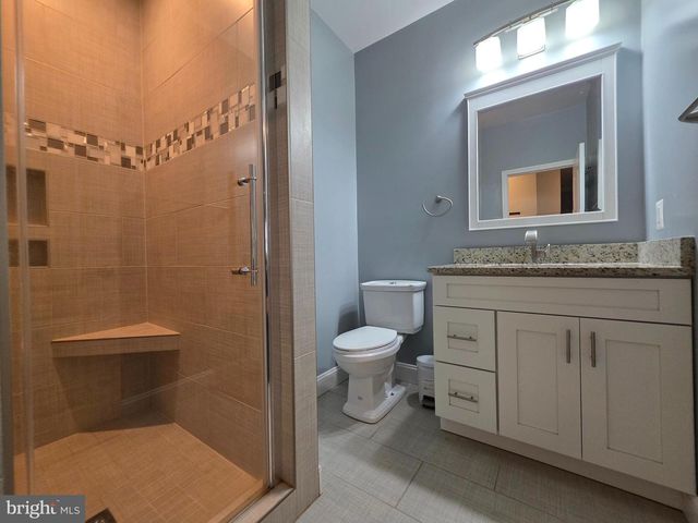 1138 S HARRISON ST, Arlington, VA 22204