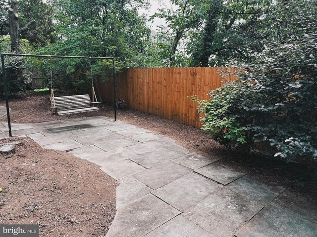 1138 S HARRISON ST, Arlington, VA 22204