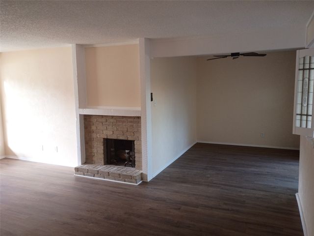 2620 Santa Barbara Drive, Grand Prairie, TX 75052