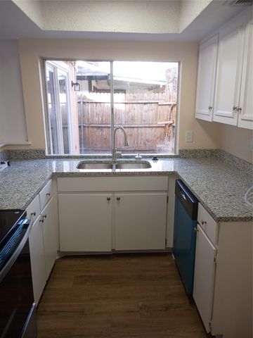 2620 Santa Barbara Drive, Grand Prairie, TX 75052