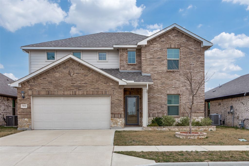 10616 Tonkala Drive, Fort Worth, TX 76179