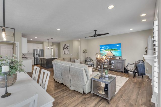 2753 Newbern Drive W, Blacklick, OH 43004