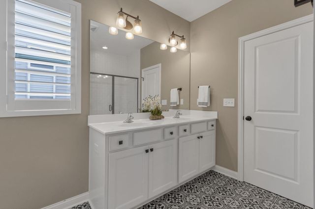 2753 Newbern Drive W, Blacklick, OH 43004