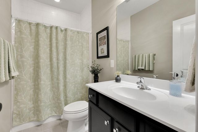 2753 Newbern Drive W, Blacklick, OH 43004