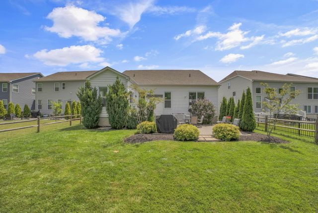 2753 Newbern Drive W, Blacklick, OH 43004