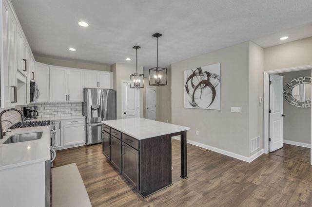 2753 Newbern Drive W, Blacklick, OH 43004