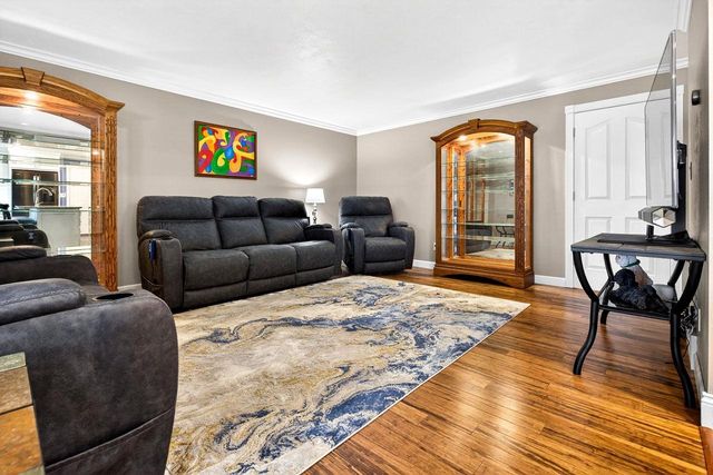 W6180 LONG COURT, Appleton, WI 54914